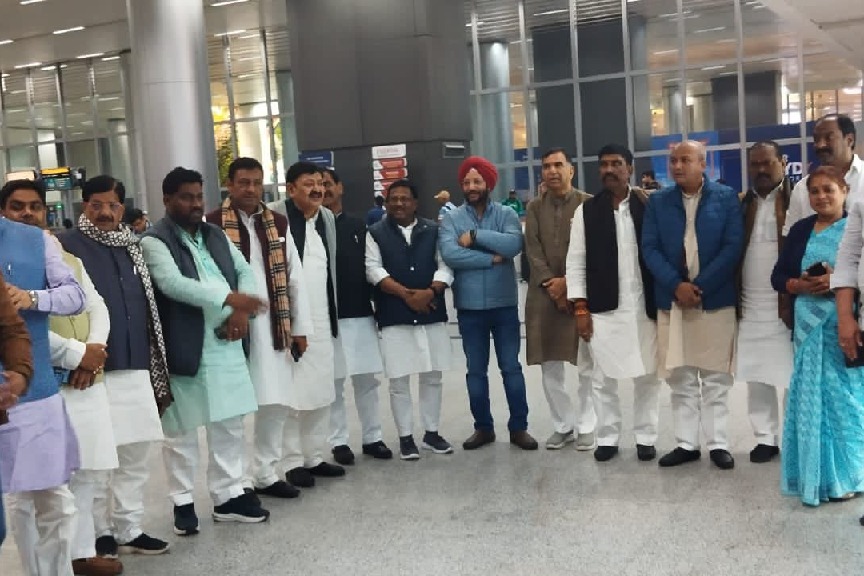 After Jharkhand, Bihar Congress MLAs also land in Hyderabad