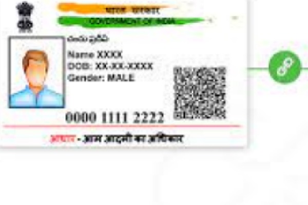 Govt rakes in Rs 600 crore as penalties from taxpayers’ delay in PAN-Aadhar link