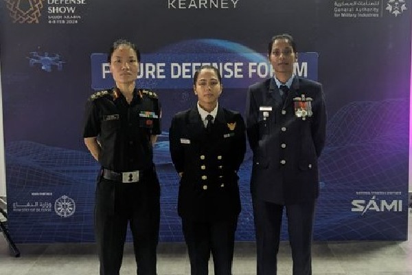 Women officers represent India at Riyadh Defence show