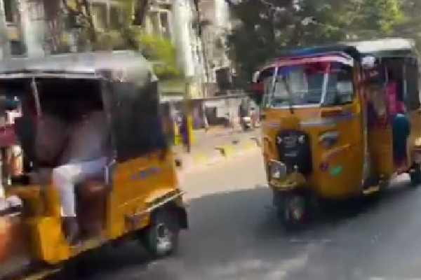 BRS legislators arrive in autorickshaws to attend Budget session