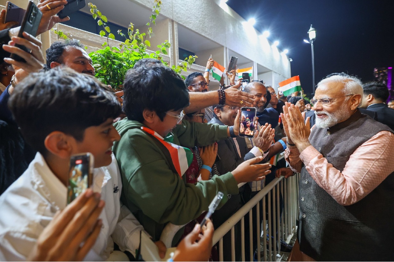 PM Modi meets Indian diaspora in Qatar, says 'grateful' to community