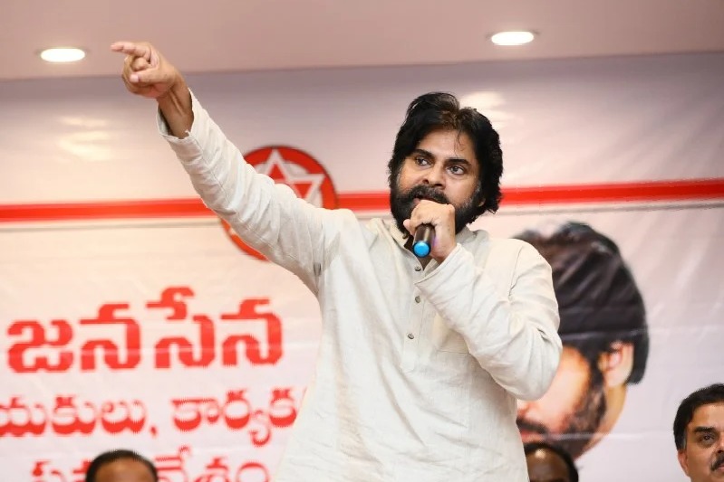 Pawan Kalyan reacts on attack on Eenadu office kurnool