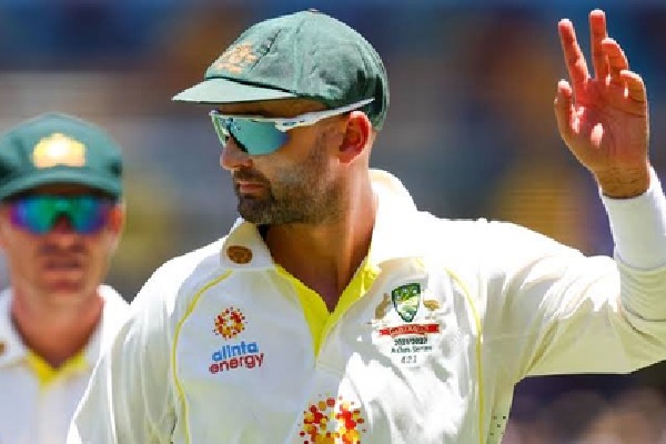 Keep that up and you'll play higher grades quickly, says Nathan Lyon praising Indian fan's bowling