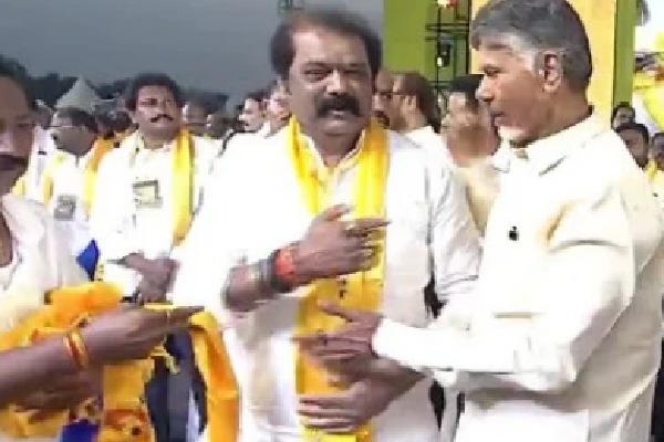 Minister Gummanur Jayaram Joins TDP in the Presence of Chandrababu