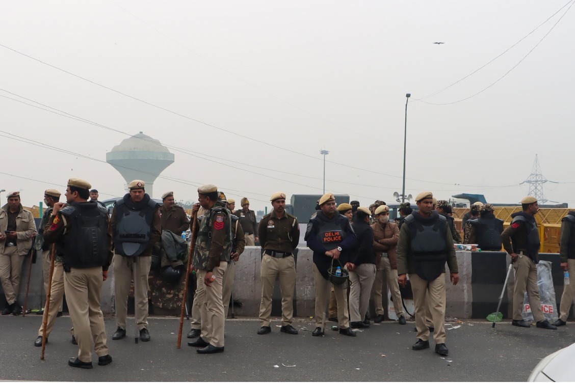 Delhi Police beef up security at borders in view of protests