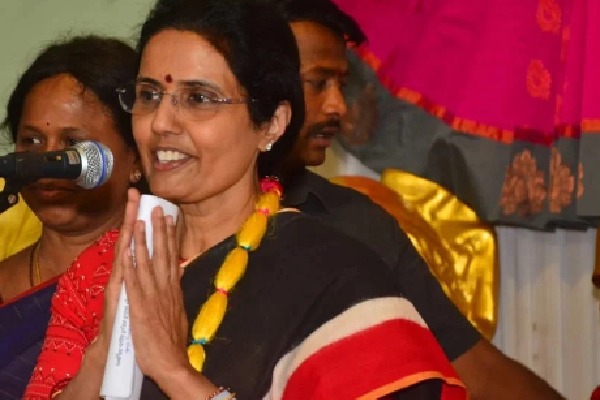 Nara Bhuvaneswari Unveils 'Kalalaku Rekkalu' Initiative for Higher Education