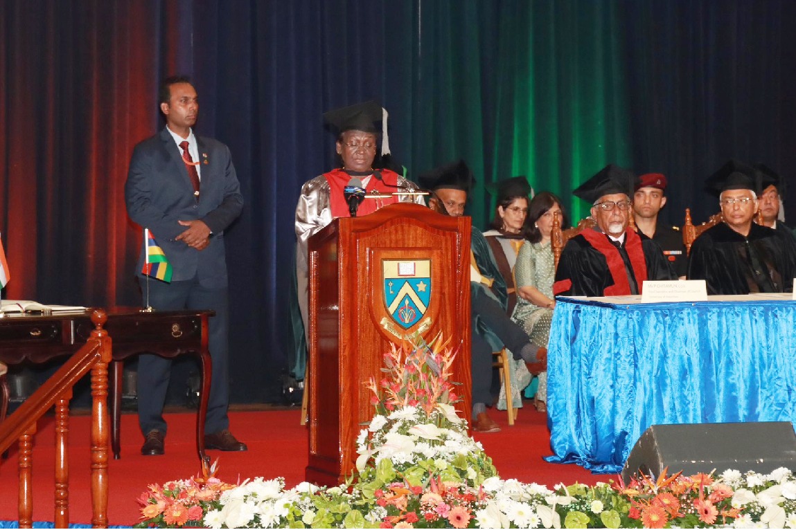 President Murmu urges Mauritian youth to stay connected with India