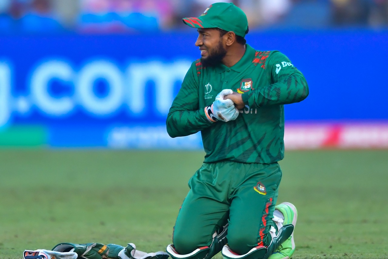 Mushfiqur Rahim ruled out of Sri Lanka Tests with thumb injury