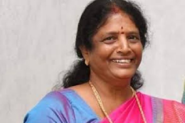 Vanga Geeta Responds to Pawan Kalyan's Allegations Ahead of AP Elections