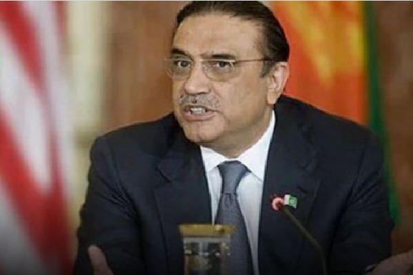 Pakistan President Zardari rakes up Kashmir issue