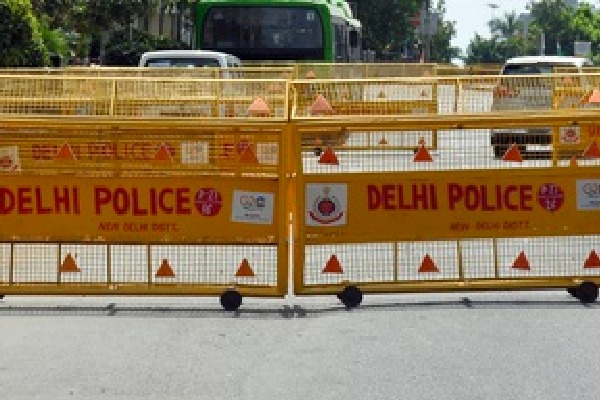 Delhi Police beefs up security outside PM's residence amid AAP's protest call