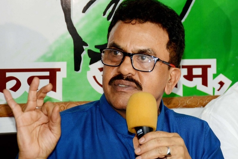 'I was expelled after I quit', claims Sanjay Nirupam on his ouster from Cong