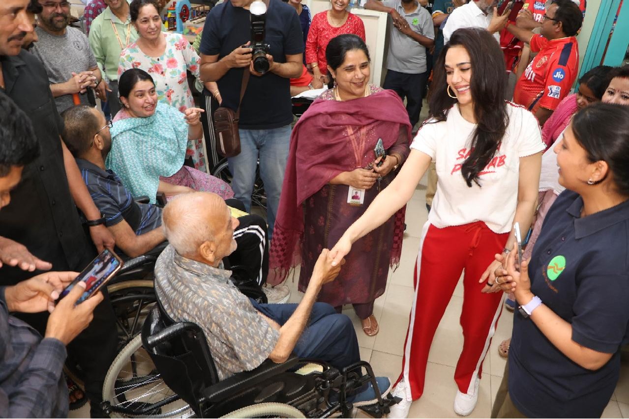 Preity Zinta interacts with patients at Chandigarh Spinal Rehab