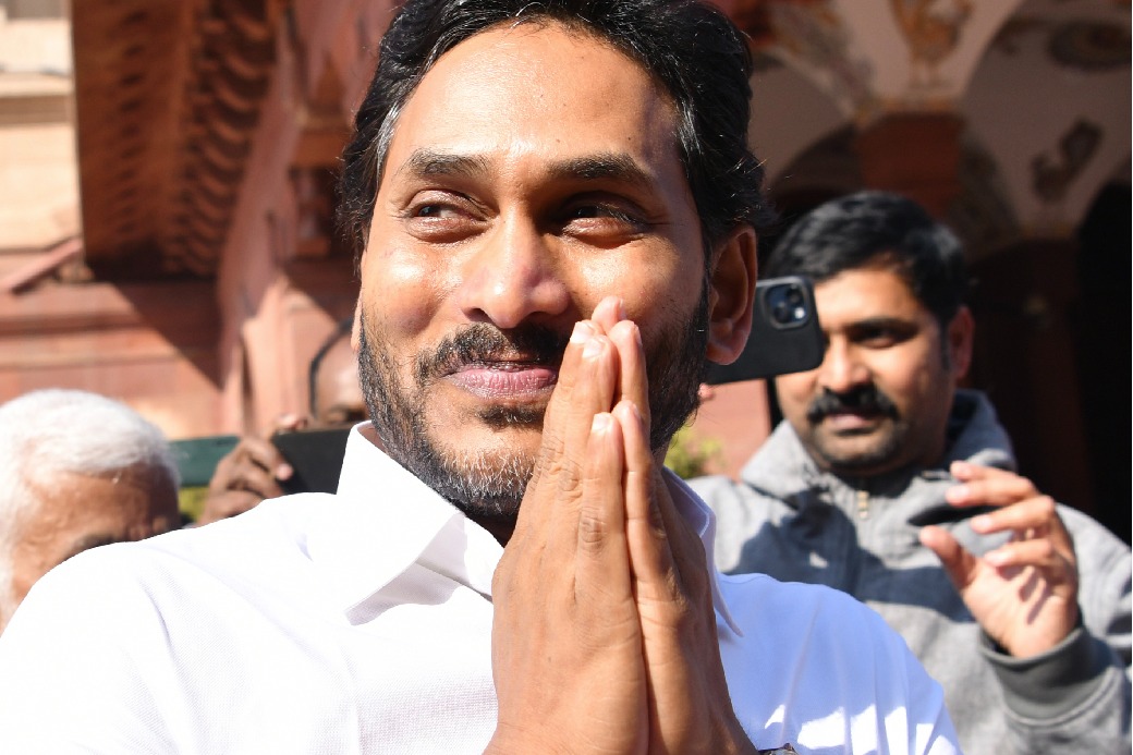 Jagan Mohan Reddy to resume yatra from Monday