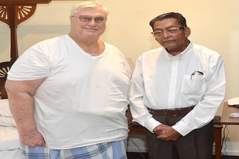 Mumbai doctors perform total knee replacement on elderly US man weighing 193 kg