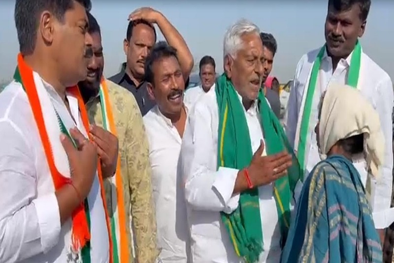 Telangana: Congress candidate Jeevan Reddy slaps woman