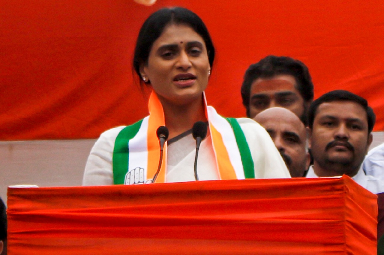 YS Sharmila worried over 'mental state' of brother Jagan