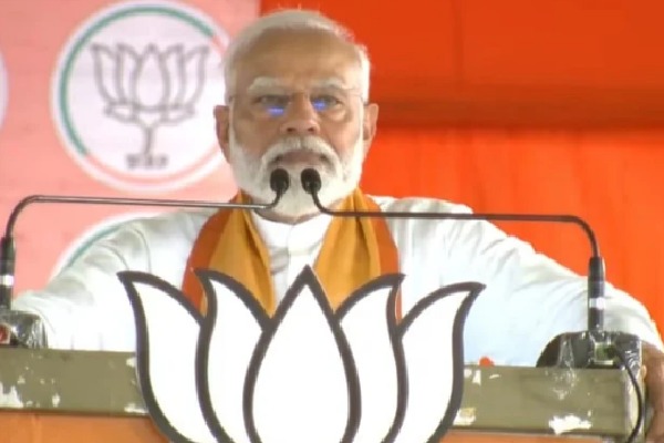 PM Modi Critiques AP Government's Performance at Anakapalli Rally