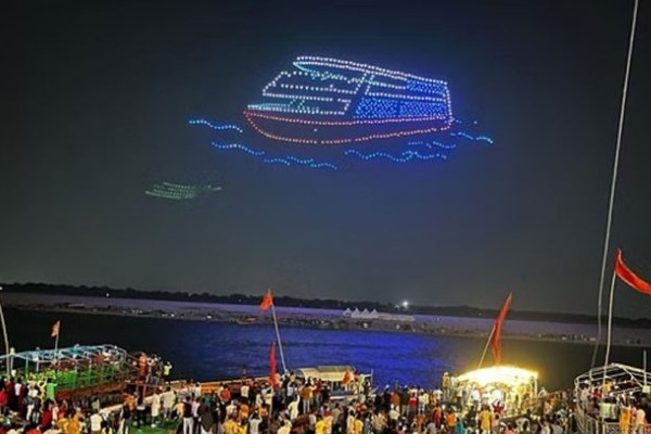 Drone show highlighting Kashi's development wins applause