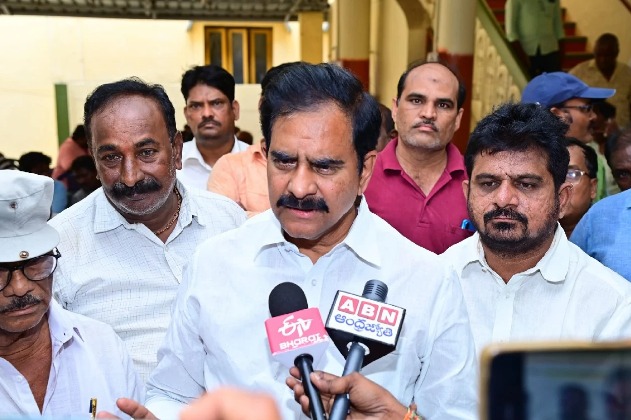 Jagan’s last fight in these two hours: Devineni Uma