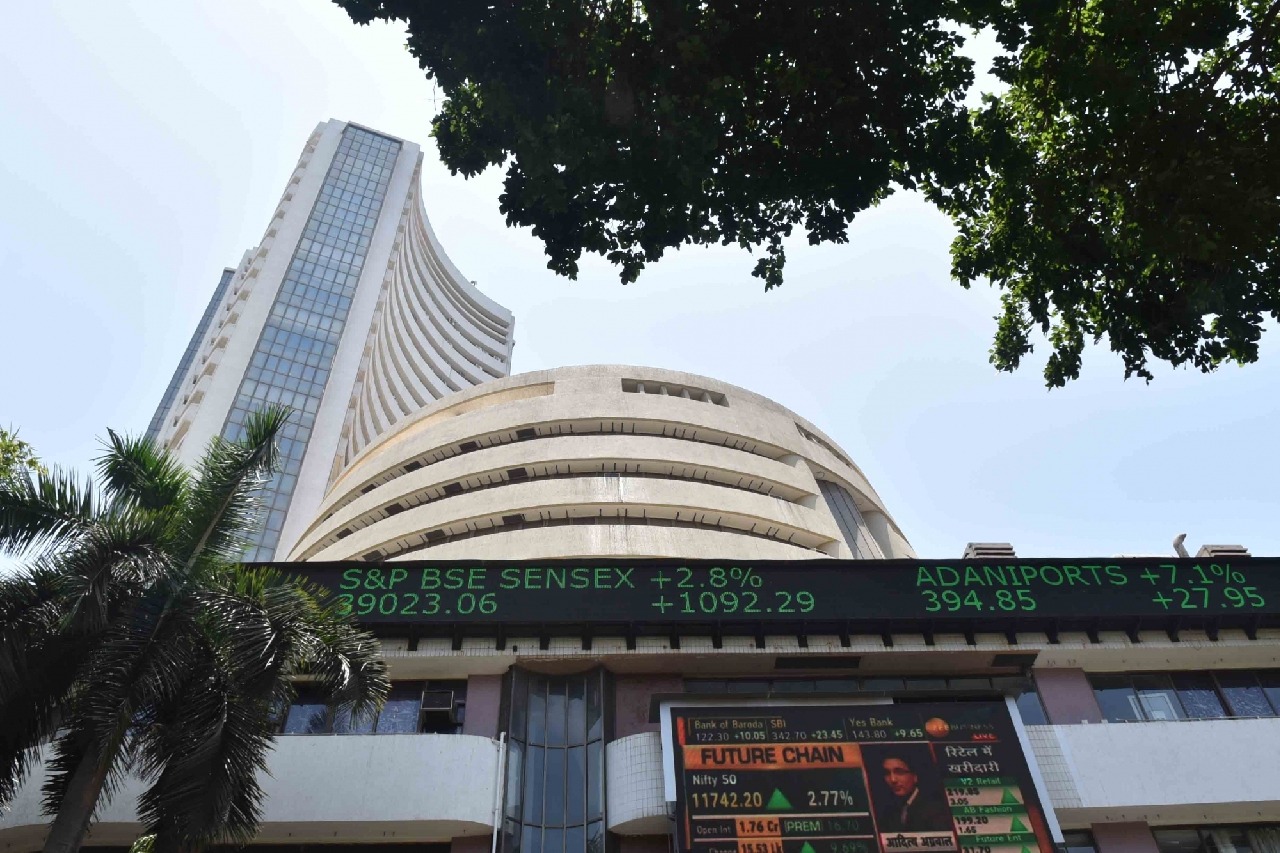 Sensex up 328 points, metal and energy stocks lead the rally