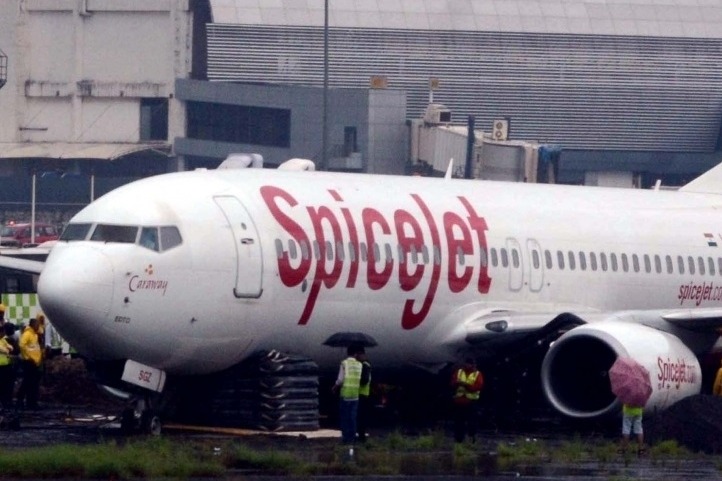 SpiceJet flight to Leh returns to Delhi after engine hit by bird