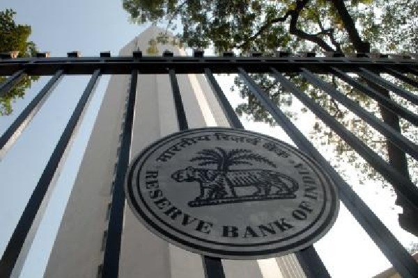 RBI warns ARCs over evergreening distressed assets