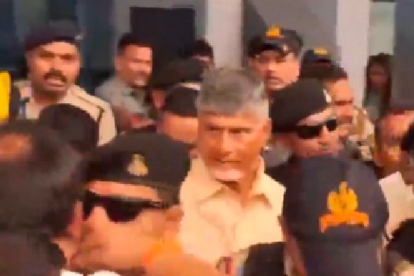 Grand Reception for Chandrababu at Shamshabad Airport