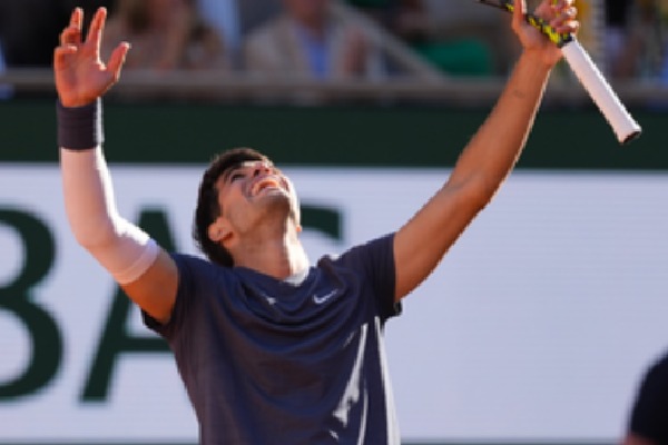 French Open: Carlos Alcaraz downs Sinner in five-set thriller to reach first final in Paris