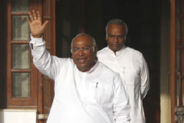 Cong chief Mallikarjun Kharge to attend PM Modi's swearing-in ceremony