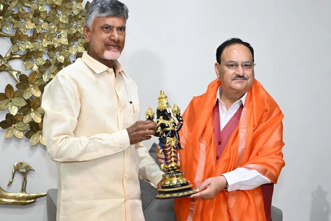 Prominent Political and Film Personalities to Attend Naidu's Oath Taking