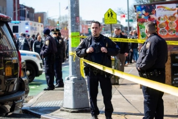 Indian-origin man shoots brother dead, injurers mother, kills self in New York