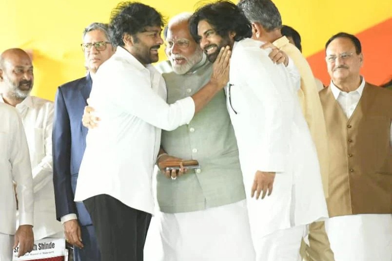 Brothers in arms: Pawan Kalyan’s swearing-in makes Chiranjeevi proud