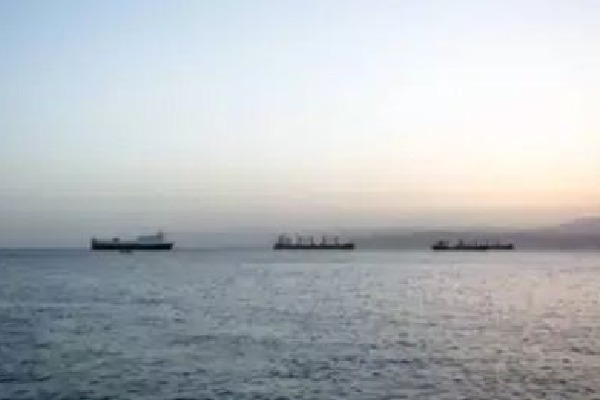 Cargo ship attacked in Red Sea, crew member missing