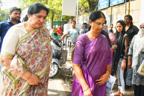 BRS leaders meet Kavitha in Tihar Jail