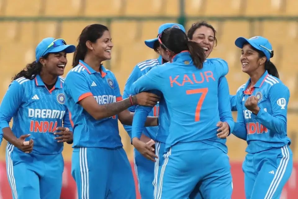 2nd ODI: Mandhana, Harmanpreet, Vastrakar shine as India beat South Africa by four runs; win series 2-0