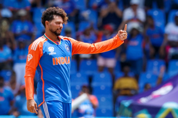 T20 World Cup: Hardik, Kuldeep star as India thrash Bangladesh by 50 runs, inch closer to semis (ld)