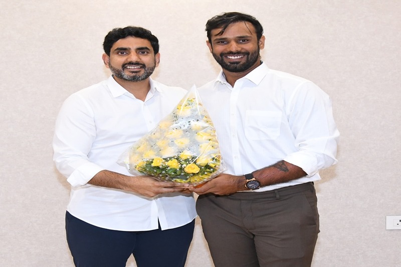 Nara Lokesh invites Hanuma Vihari to play again for Andhra