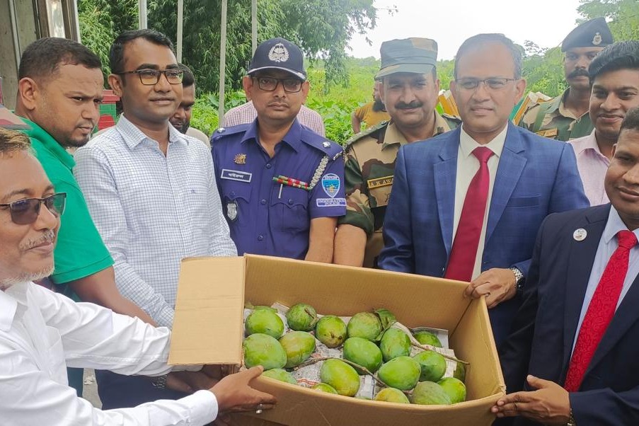 Bangladesh PM sends tasty mango, hilsa fish, 'rasgulla' to Tripura CM