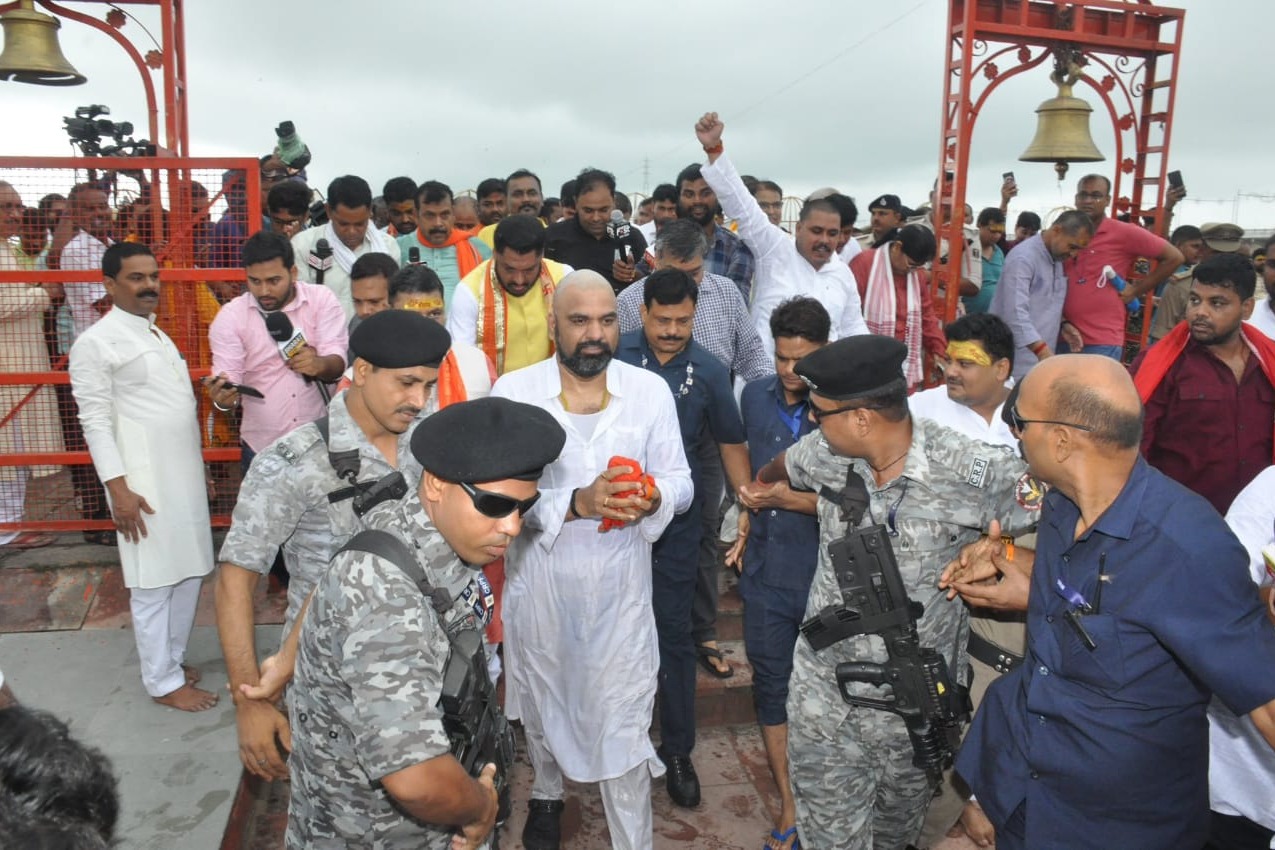 Samrat Choudhary removes his turban in Ayodhya, says his vow is fulfilled