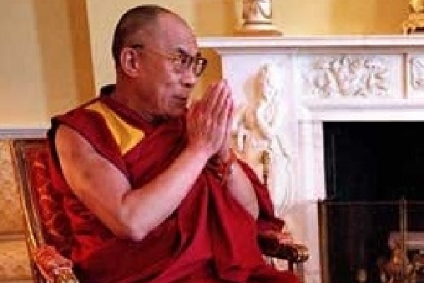 Dalai Lama able to walk after knee replacement surgery, say personal physicians