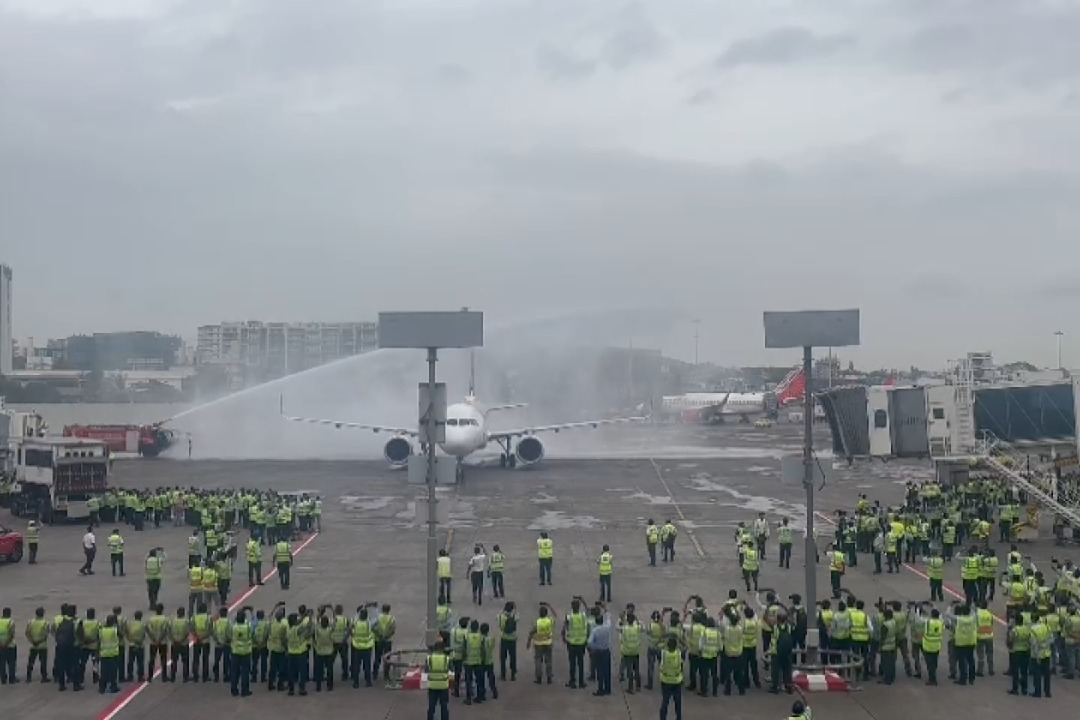 Team accorded 'water salute' after plane lands, Mumbai buzzing with chants of ‘India ka Raja Rohit Sharma’ as champions return