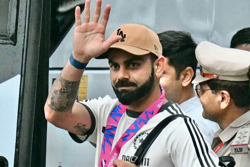 Virat Kohli leaves for London after victory celebration in Mumbai