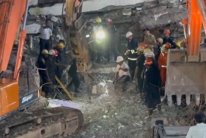 Surat building collapse: Death toll rises to 7