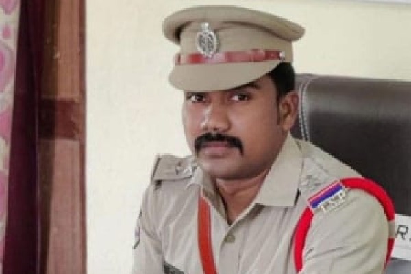 Unable to bear harassment, Telangana cop ends life