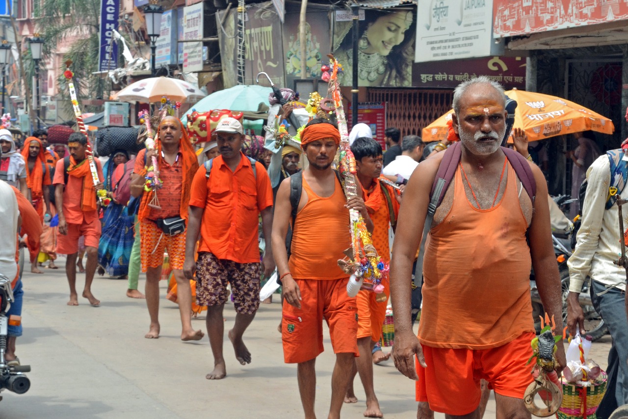 UP govt bans display of arms during Kanwar Yatra