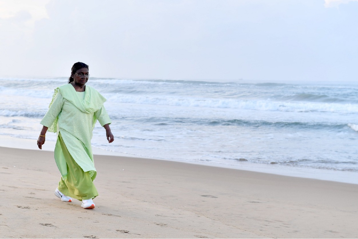 President Droupadi Murmu takes stroll on pristine Puri beach