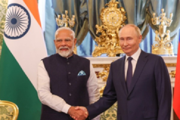 At Kremlin, PM Modi tells Putin that peace is necessary for future generations