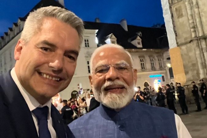 'Welcome to Vienna!': Austrian chancellor hosts PM Modi for private engagement