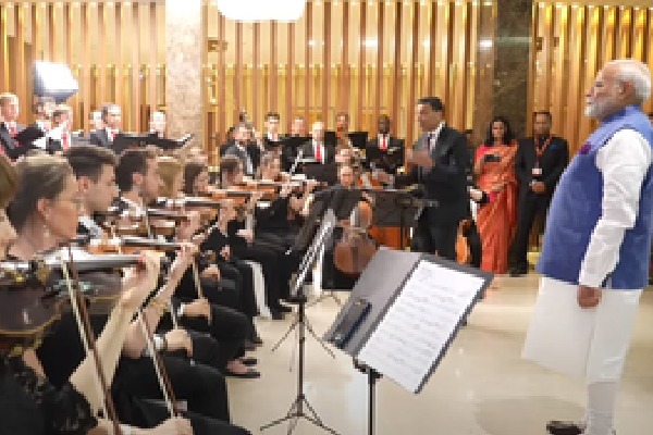 'Vande Mataram' in Vienna as Austrian artists welcome PM Modi